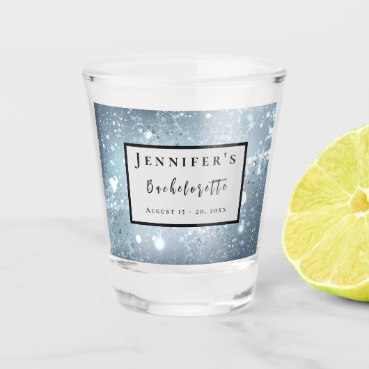 週末旅行のパーソナライズされたバチェロレッテショット ショットグラス (正面)