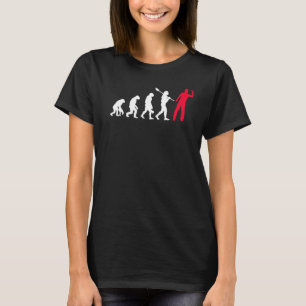 進化グラフィックダーツプレイヤーダーツダーツボードブル Tシャツ