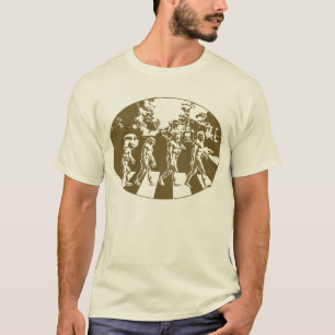 進化第9 -ぼろぼろの道のTシャツ Tシャツ