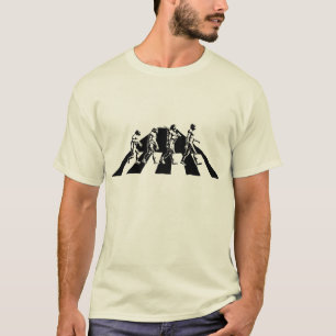 進化-大修道院の道のパロディのTシャツ Tシャツ