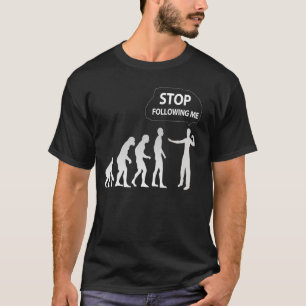 進化-私に続く停止Tシャツ Tシャツ