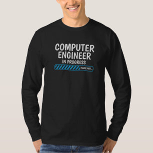 進行中のコンピュータエンジニア今後のコンピュータEng Tシャツ