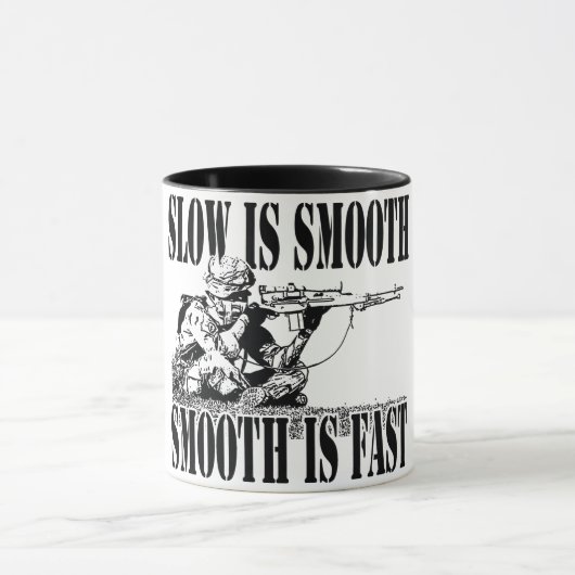 遅いです滑らかな滑らかです速い狙撃兵のギア マグカップ (中央)