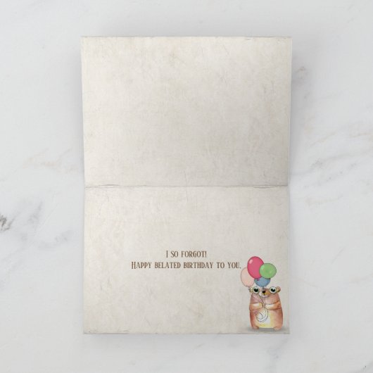 遅れた誕生日に驚く小さな男の子 カード (内部)