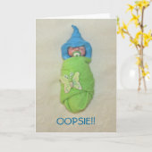 遅れて誕生日: 粘土のベビーの睡眠: おもしろい カード (黄色い花)