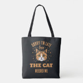遅刻してすみません、猫に付き合ってました 猫好きユーモア トートバッグ (裏面)