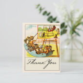 遊び場のブランコで遊ぶユーモアあふれる猫たち サンキュー ポストカード (スタンド正面)