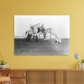 遊び場を楽しむ子供たち キャンバスプリント (インサイチュ (リビング))