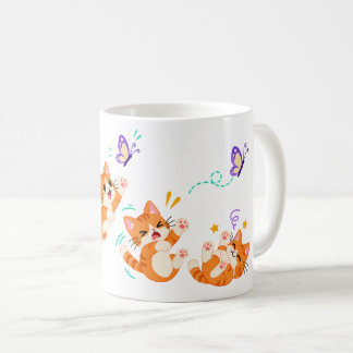 遊び心あふれるオレンジの子猫 コーヒーマグカップ