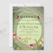 遊び心あふれるグリーンとレディバードのウェディング 招待状 (正面)