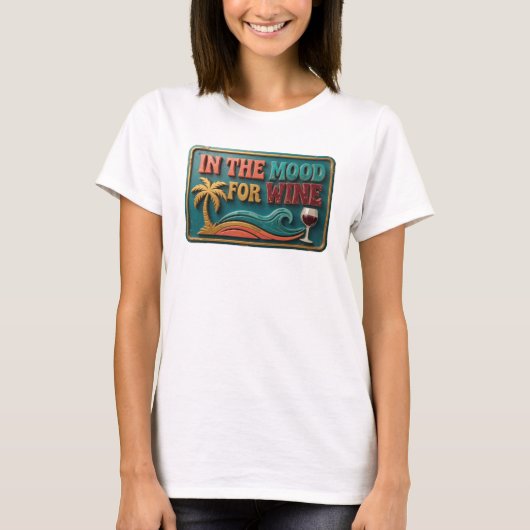 遊び心あふれるティール色のワイン好きのためのテキストデザイン Tシャツ (正面)
