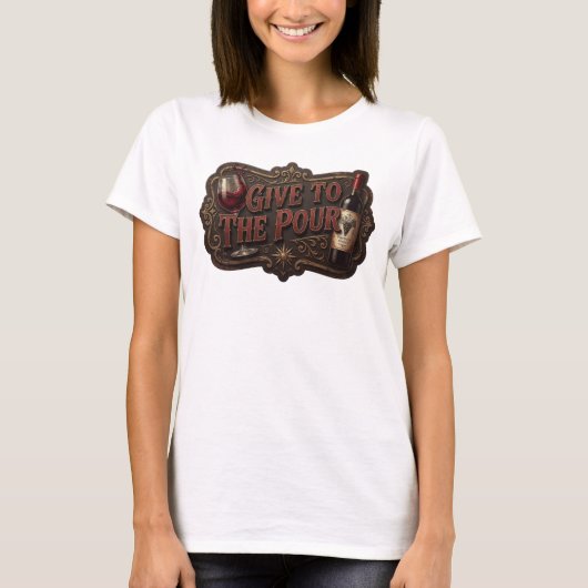 遊び心あふれるピンクのGIVE TO THE POURスローガンTシャツ Tシャツ (正面)