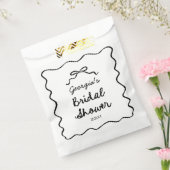 遊び心あふれる手描きの弓のブライダルシャワー フェイバーバッグ (封をした状態)