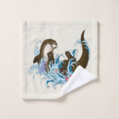 遊び心あふれる青いカワウソの水しぶき バスタオルセット (ウォッシュタオル)