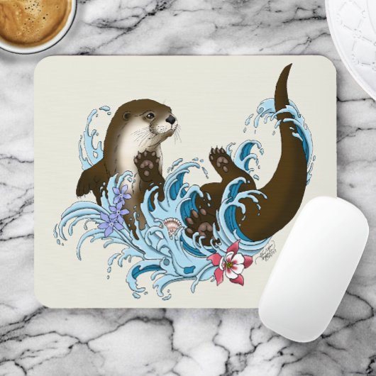 遊び心あふれる青いカワウソの水しぶき マウスパッド