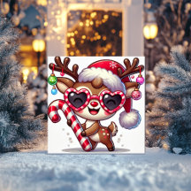 遊び心のあるトナカイのフェスティブなメガネとオーナメント