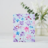 遊び心のある水彩紫とピンクの花 出欠カード (スタンド正面)