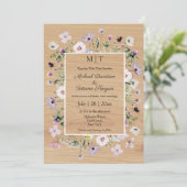 遊び心のある野生の花と古びた木のカントリーウェディング 招待状 (スタンド正面)
