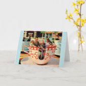 遊園地でのティーカップ乗り カード (黄色い花)