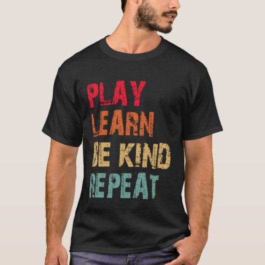 遊学親切に繰り返すNo Bullies Choose Kindne Tシャツ (正面)