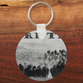 遊戯をするバッファローの群れ キーホルダー (正面)