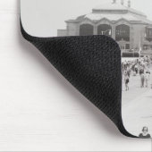 遊歩道のリゾートの観光客 マウスパッド (コーナー)