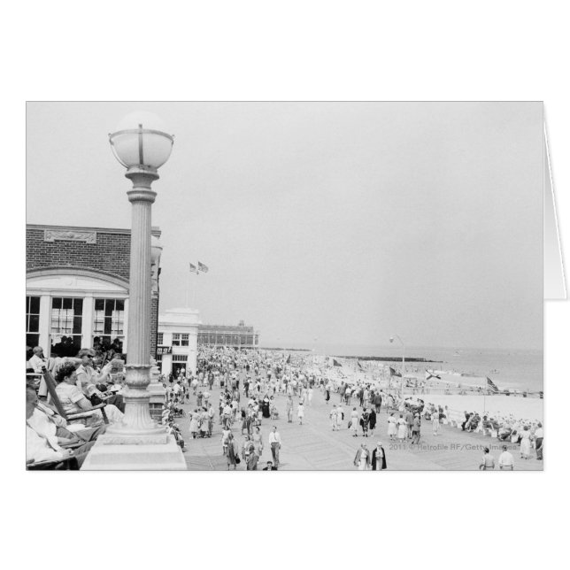 遊歩道の群集 (正面横)