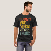 運動が嫌いなのは、痛いから Tシャツ (正面フル)