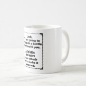 運動トレーナー機知比べ コーヒーマグカップ (正面右)