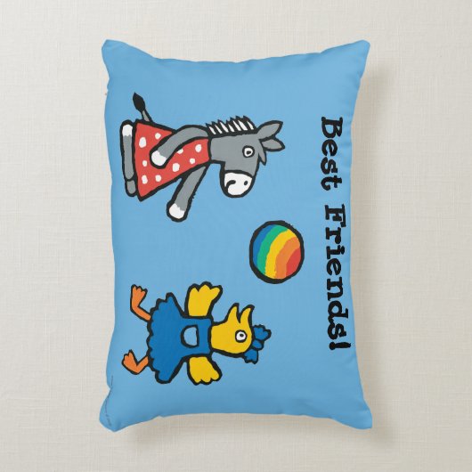 運動場の友人を持つ幼稚園のMaisy アクセントクッション (正面(垂直))