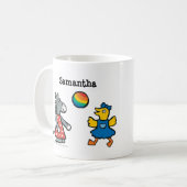 運動場の友人を持つ幼稚園のMaisy コーヒーマグカップ (正面左)