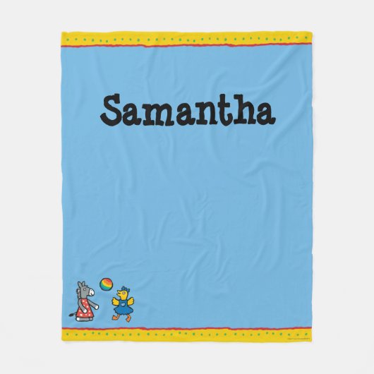 運動場の友人を持つ幼稚園のMaisy フリースブランケット (正面)