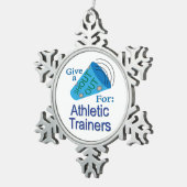 運動選手のために大声で叫ぶ スノーフレークピューターオーナメント (右)