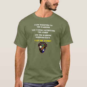 運命は戦士にささやきます、 Tシャツ
