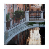 運河にかかる橋 タイル (正面)