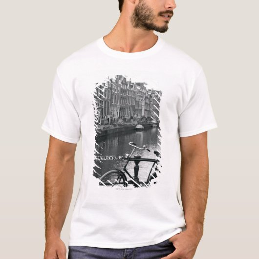 運河による自転車 Tシャツ (正面)