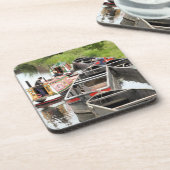 運河に面したナローボート コースター (左側)