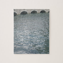 運河のまわりのレプリカのヴィンテージのヨーロッパの建物 ジグソーパズル