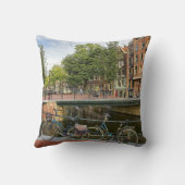 運河の交差およびバイクのアムステルダムの視力 クッション (裏面)