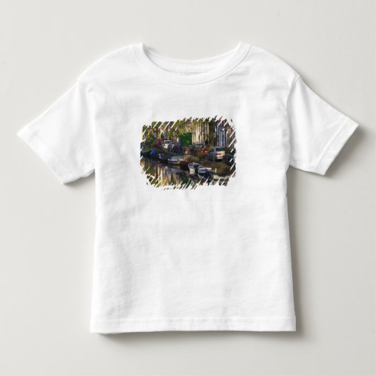 運河沿いの船と建物、 トドラーTシャツ (正面)
