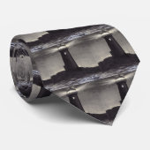 運行ライトを照らす夜の灯台 ネクタイ (ロール)