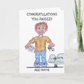 運転試験に合格したばかりの幸せな男性の風刺画 カード (正面)