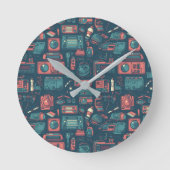 過去からのブラスト： 80の技術 ラウンド壁時計 (正面)