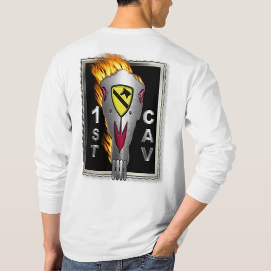 過激な炎の馬の頭蓋骨 第1騎兵師団 Tシャツ (裏面)