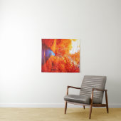 過飽和オレンジ色の黄色紅葉ストリーム タペストリー (インサイチュ(横))