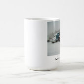 道のトラックの運転手に コーヒーマグカップ (中央)