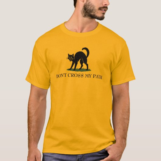 道を渡るな ネコ Gadsdenフラグパロディ Tシャツ (正面)