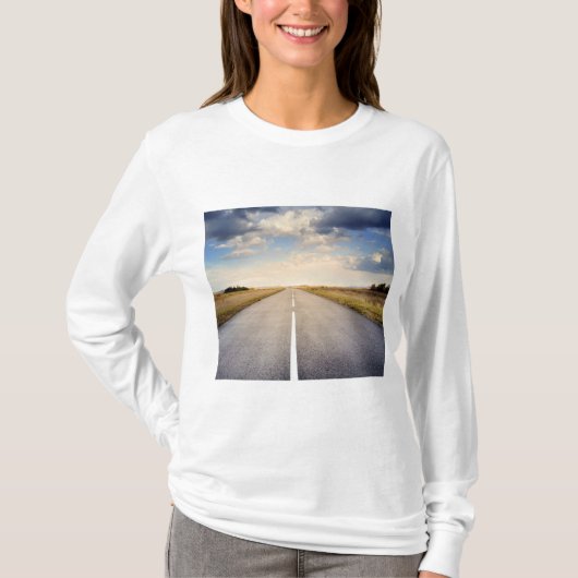 道を踏み出す Tシャツ (正面)