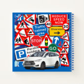 道パーソナライズされた路シンボルや象徴と自動車 ノートブック (裏面)