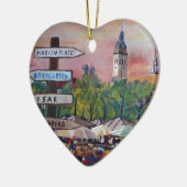 道標が付いているミュンヘンのババリアViktualienmarkt セラミックオーナメント (左)